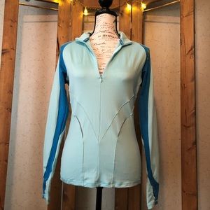 Zooz athletic/running top size medium